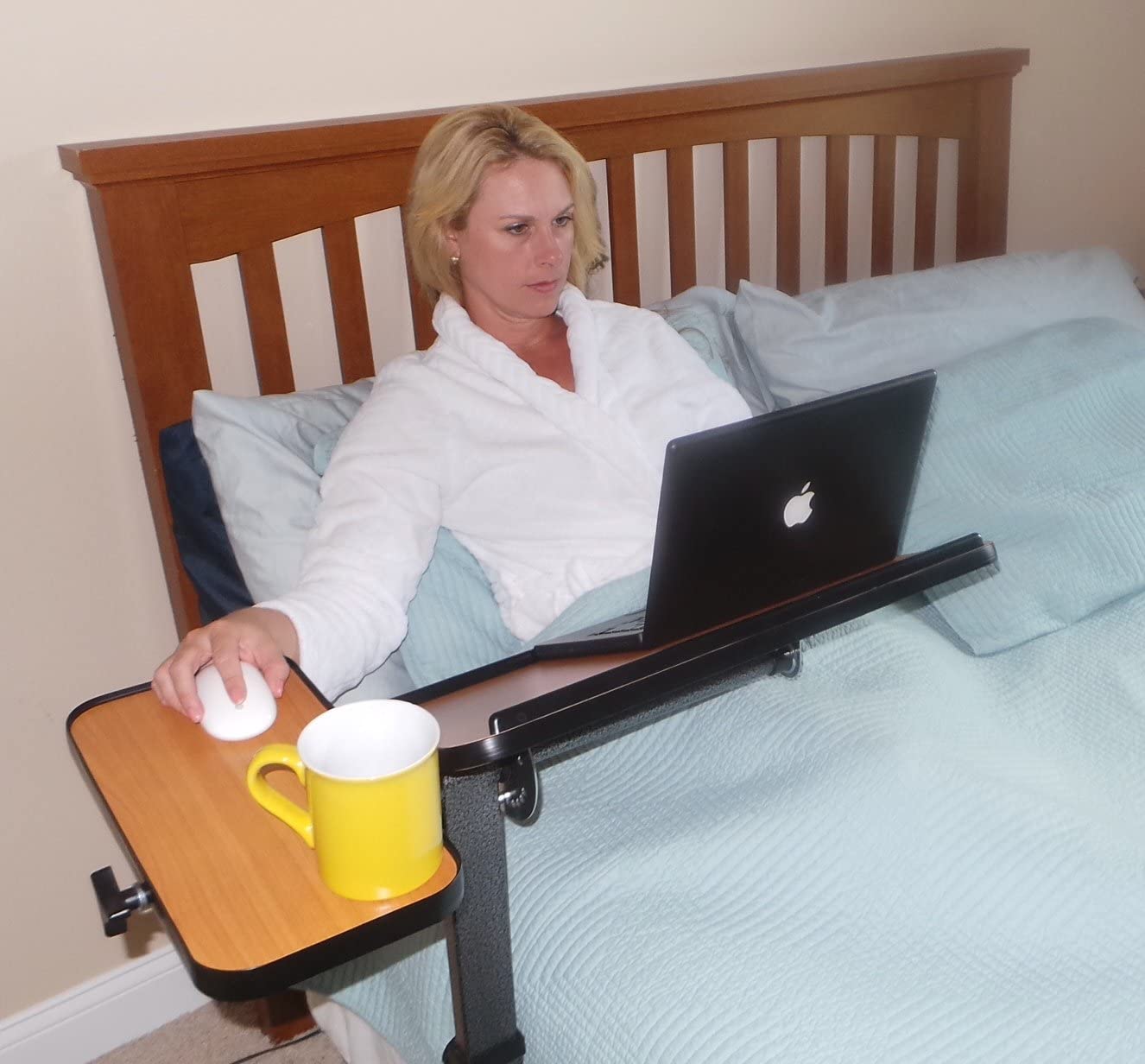 Best Overbed Tables for Seniors Reviews and Buying Guide